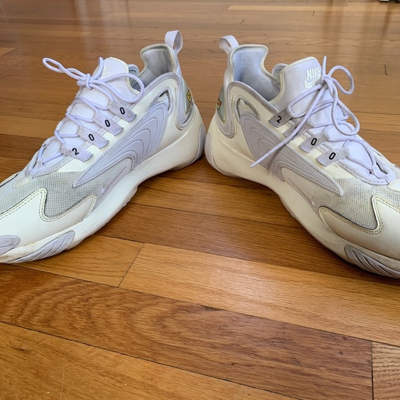nike zoom basketball shoes white